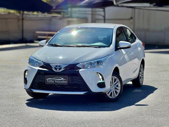 TOYOTA YARIS 1.5 16V FLEX SEDAN XL LIVE MULTIDRIVE TOYOTA YARIS 1.5 16V FLEX SEDAN XL LIVE MULTIDRIVE